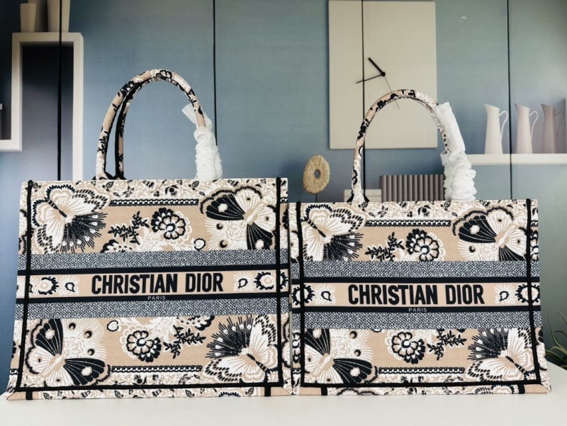 Dior Shopping Bags